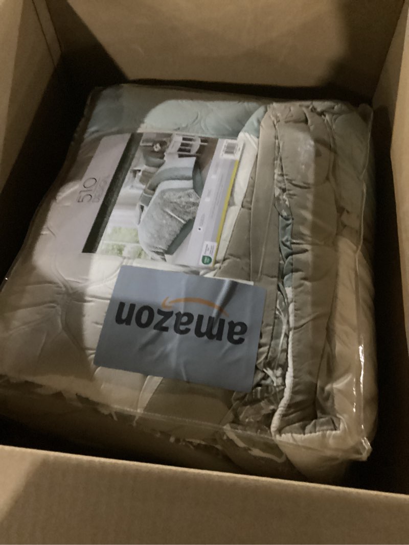 Condition photo showing New/Like New for 510 DESIGN Luxe Quilted Comforter Set Modern Transitional Design, All Season Down Alternative Warm Bedding Matching Shams, Bedskirt, Decorative Pillow, Queen, Shawnee Scrollwork Seafoam Scrollwork Seafoam Queen