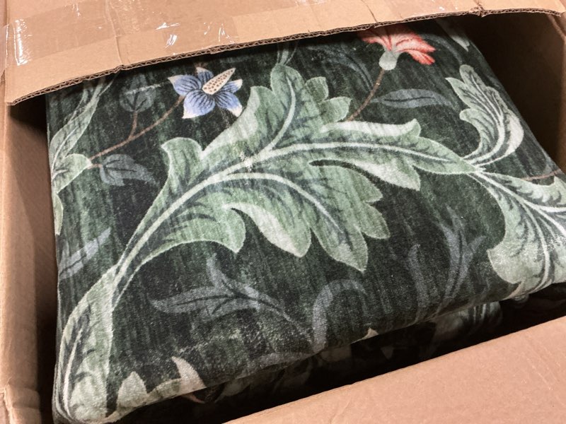 Condition photo showing Good Condition for garveehome boho green rugs for living room, vintage 8x10 area rugs for bedroom with low pile, non slip leaf washable large rug 8x10 for farmhouse stain resistant green carpet for dining room office green 8' x 10' (rectangular)