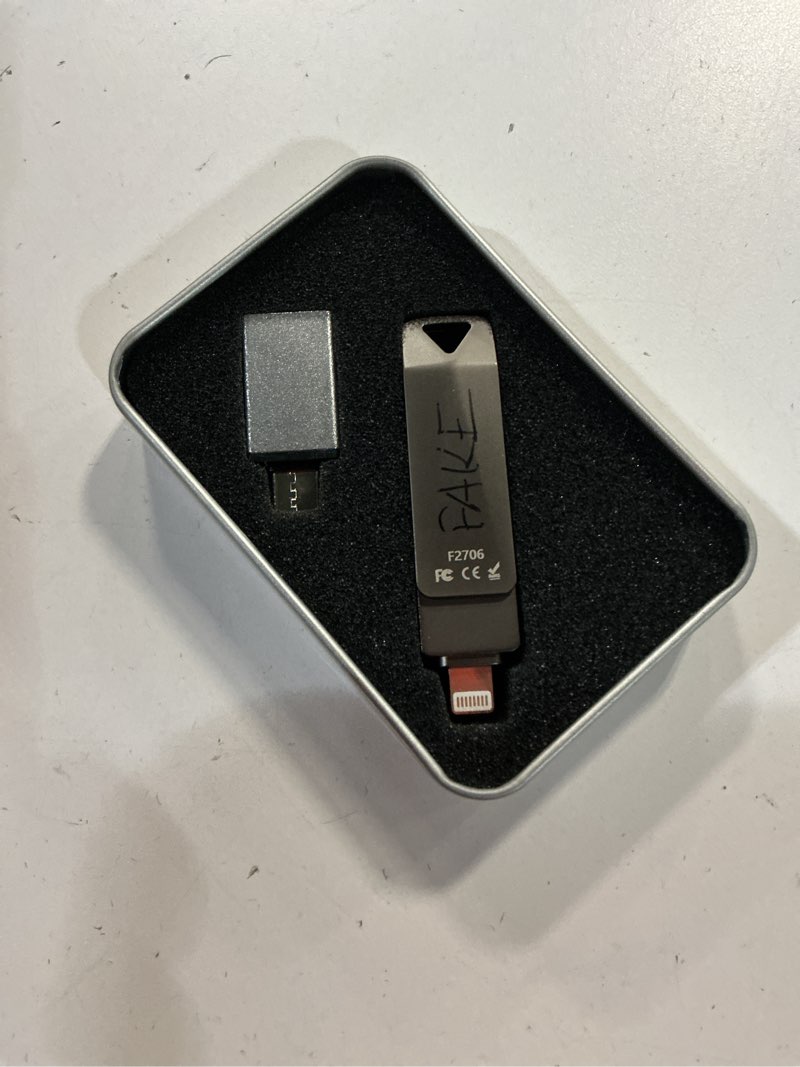Condition photo showing As Is for 512gb photo stick for phone, qainerly usb flash drive for phone all models, 4-in-1 design transfer ,6b