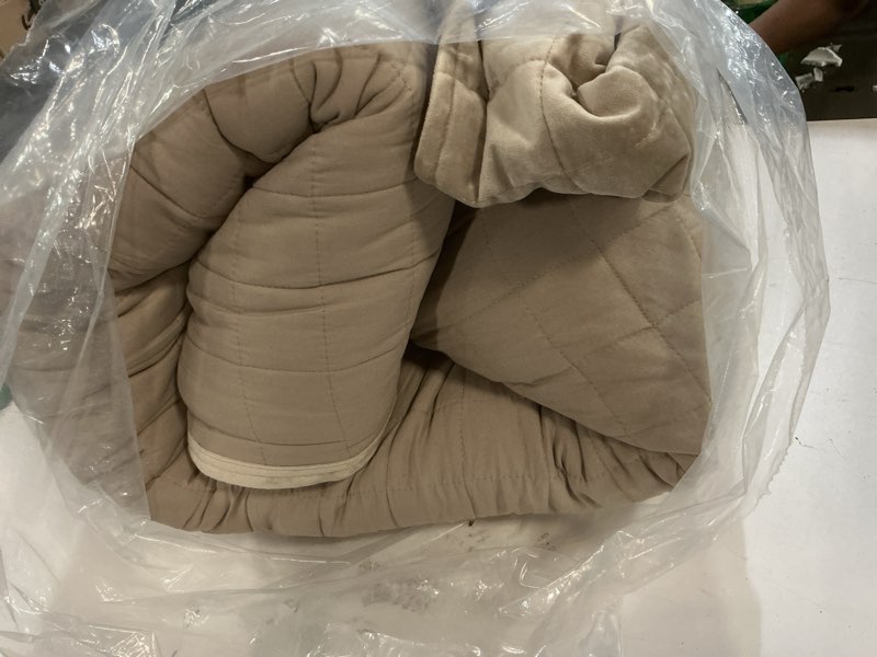 Condition photo showing Good Condition for RECYCO Luxury Velvet Quilt Set King Size Bedding Sets, Ultra Soft Velvet Comforter Set, Lightweight Channel Box Stitch Oversized Bedspread Coverlet for All Season, with 2 Shams, Urban Taupe King/Cal King (108" x 92") Urban Taupe