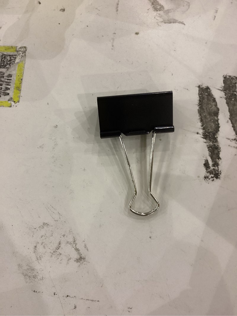 Condition photo showing New/Like New for Extra large blinder clips 