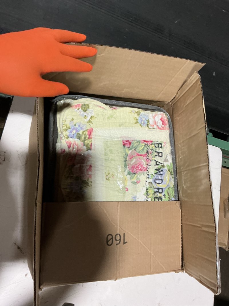 Condition photo showing Good Condition for bedspreads double king size bedspread cotton patchwork quilts bedding throws set comforter and pillow shams,