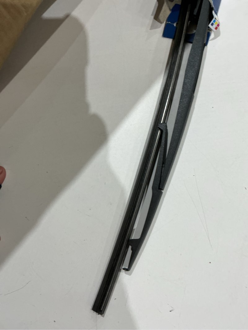Condition photo showing Good Condition for bosch h410 rear wiper blade; 16" - single h410 (16")