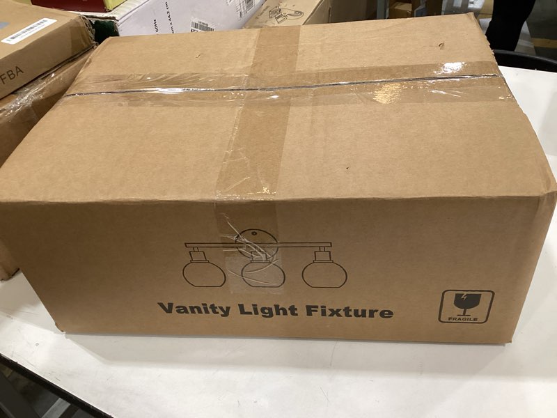 Condition photo showing Good Condition for vanity light fixure