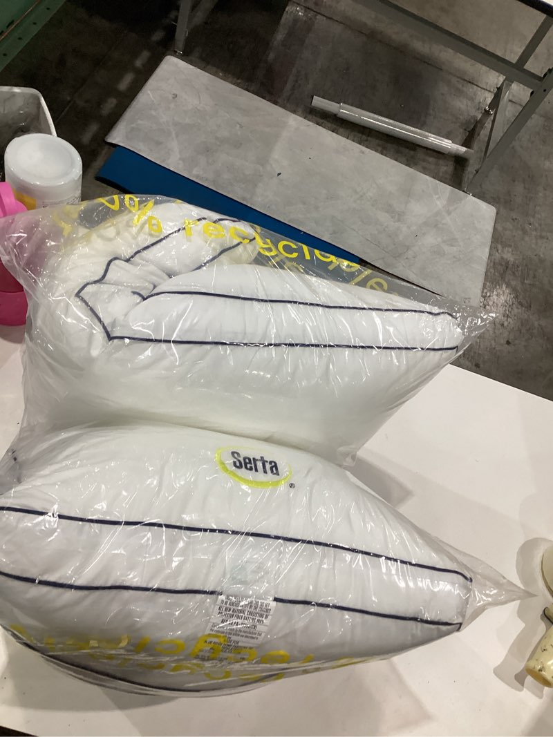 Condition photo showing Good Condition for serta hotel collection bed pillows king size set of 2