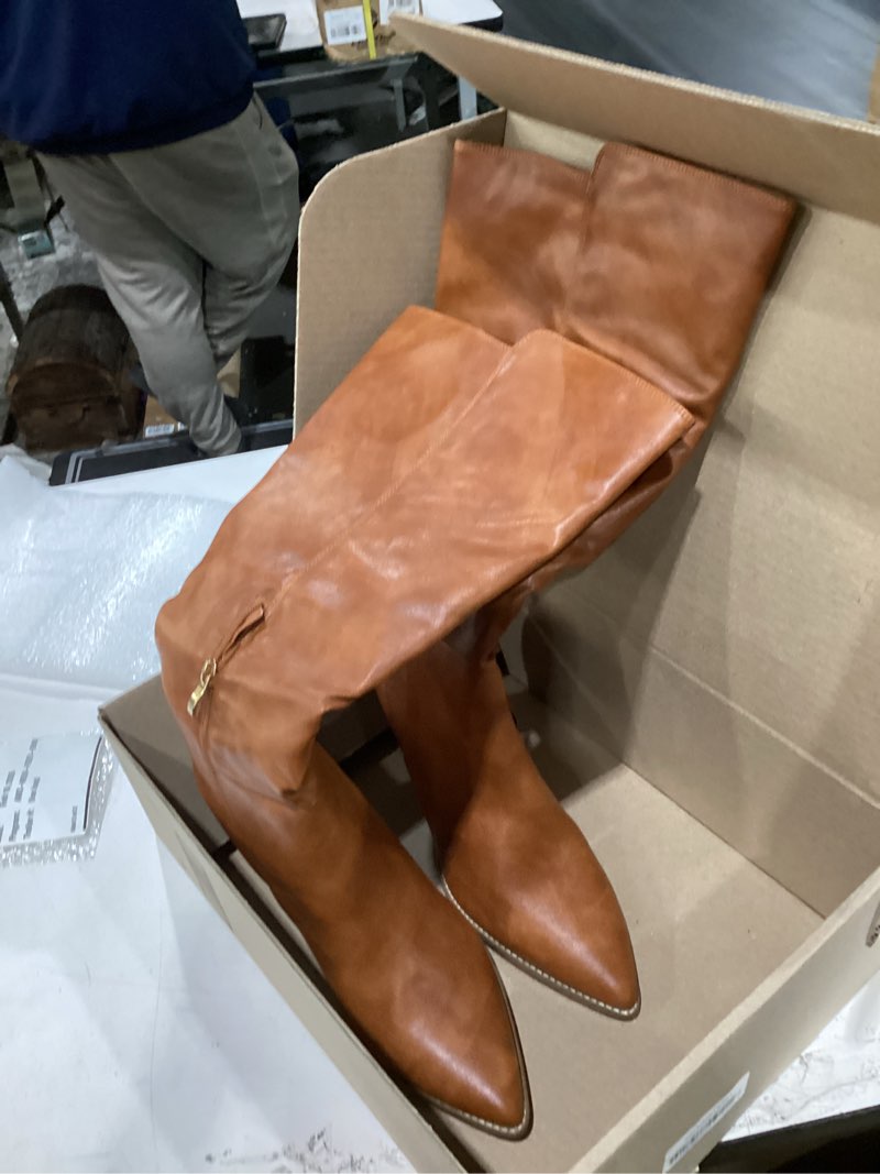 Womens boots size 11