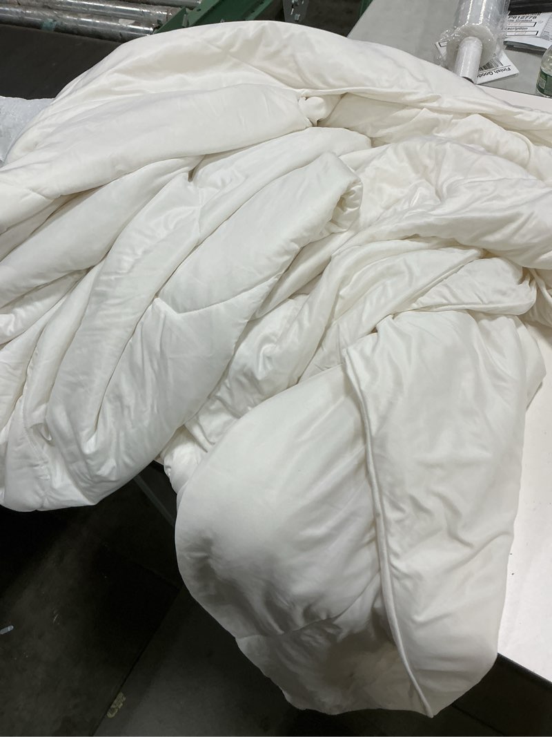 Condition photo showing As Is for amazon basics cooling comforter, temperature regulating blanket for hot sleepers, summer & all season bedding, lightweight, 106"x90", king, white white king