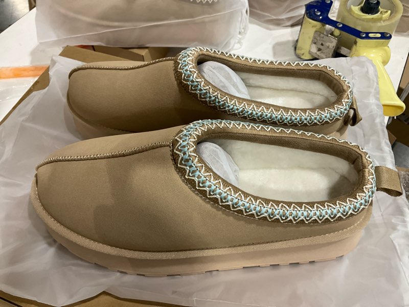 Condition photo showing Good Condition for Women's Slippers Platform Mini Boots Short Ankle Boot Fur Fleece Lined House slippers Anti-Slip Boot For Outdoor 12 Beige