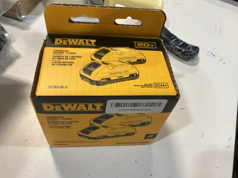 Condition photo showing New/Like New for dewalt 20v max 4 ah lithium ion battery 2-pack (dcb240-2)