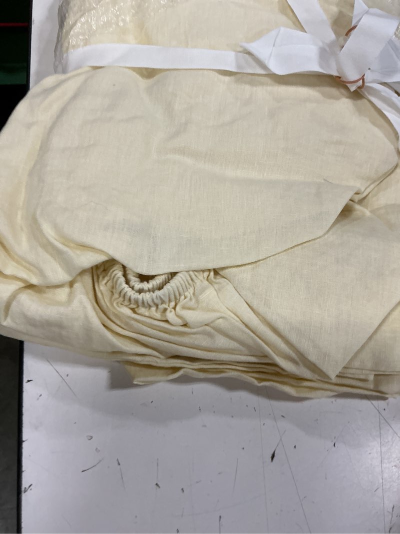 Condition photo showing Good Condition for european linen fitted sheet set, twin, butter yellow