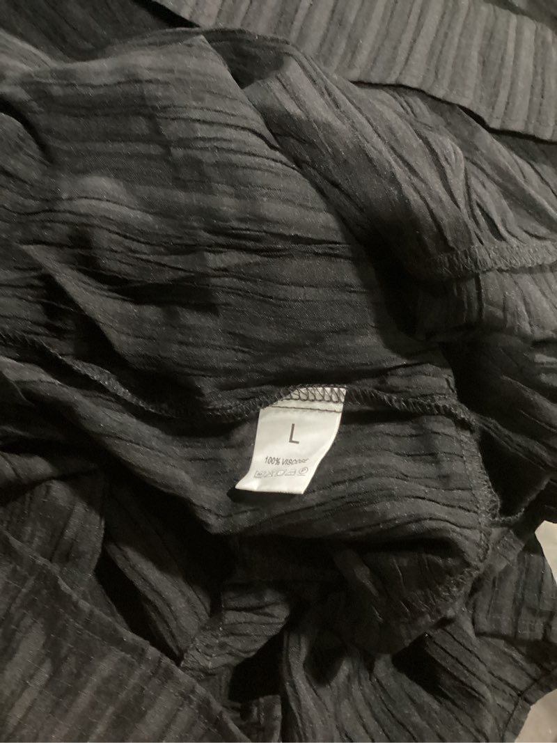 Condition photo showing Good Condition for HELYO Women's Casual Dress Long Sleeve Crew Neck Tunic Fashion Cute Loose Ruffle Tiered Dresses 216 Black Large