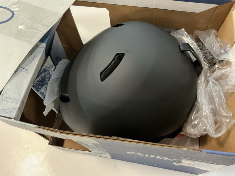 Condition photo showing Good Condition for giro ledge ski helmet - snowboarding helmet for men, women and youth matte black large