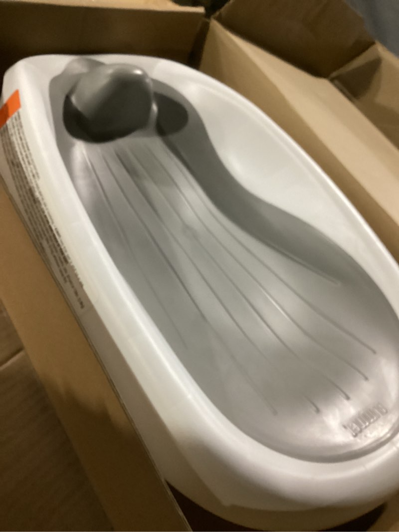 Condition photo showing Good Condition for Summer Infant Clean Rinse Baby Bath Seat, Soft Support for Use on the Counter, Sink, or Bathtub, 3 Reclining Positions, Quick-Dry, Use from Birth to Sitting Up - Gray