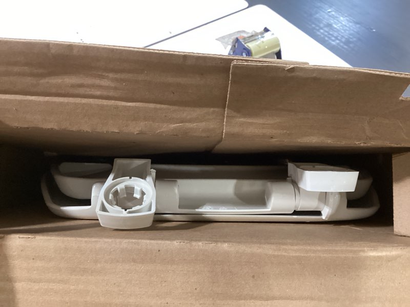 Condition photo showing Good Condition for bemis 7300slec slow close toilet seat, easy clean hinges and durable plastic seat, made in usa, elongated, white elongated slow close