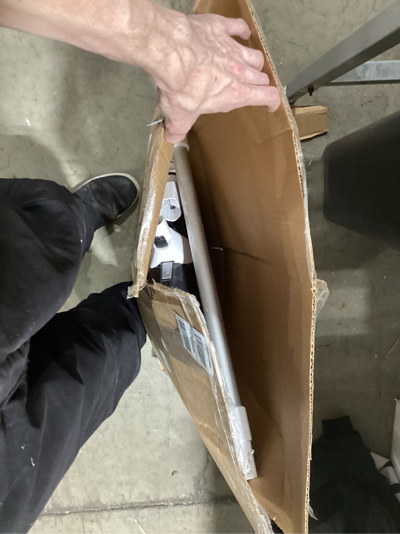 Amazon Basics Cordless Vacuum Cleaner for Carpet and Hardwood, Lightweight (5 lbs), White