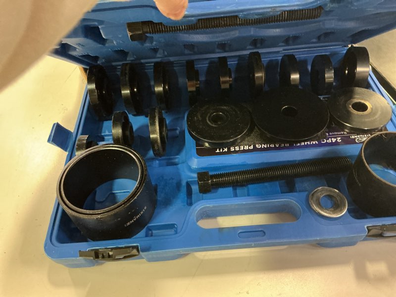 Condition photo showing Good Condition for SIXIWANZI 24pc Wheel Bearing Press Kit for Easy Removal & Installation FWD Bearing Press Kit