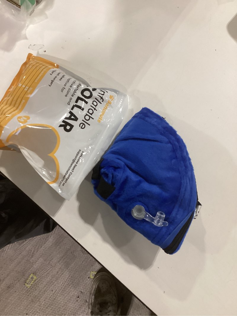 Condition photo showing Good Condition for bencmate inflatable dog cone collar alternative, soft dog cone for small medium large dogs and cats, neck recovery ecollar donut collar after surgery (medium, blue) blue medium [neck:7"-11"]