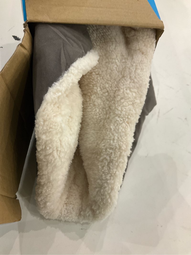 Condition photo showing New/Like New for Heated Cat Bed with Auto Shut Off Timer, 17.7" x 13.7" Adjustable Temperature Indoor Pet Heating Cushion Bed for Kittens, Cats, Puppies and Small Dogs, Gray Grey With Heating Pad