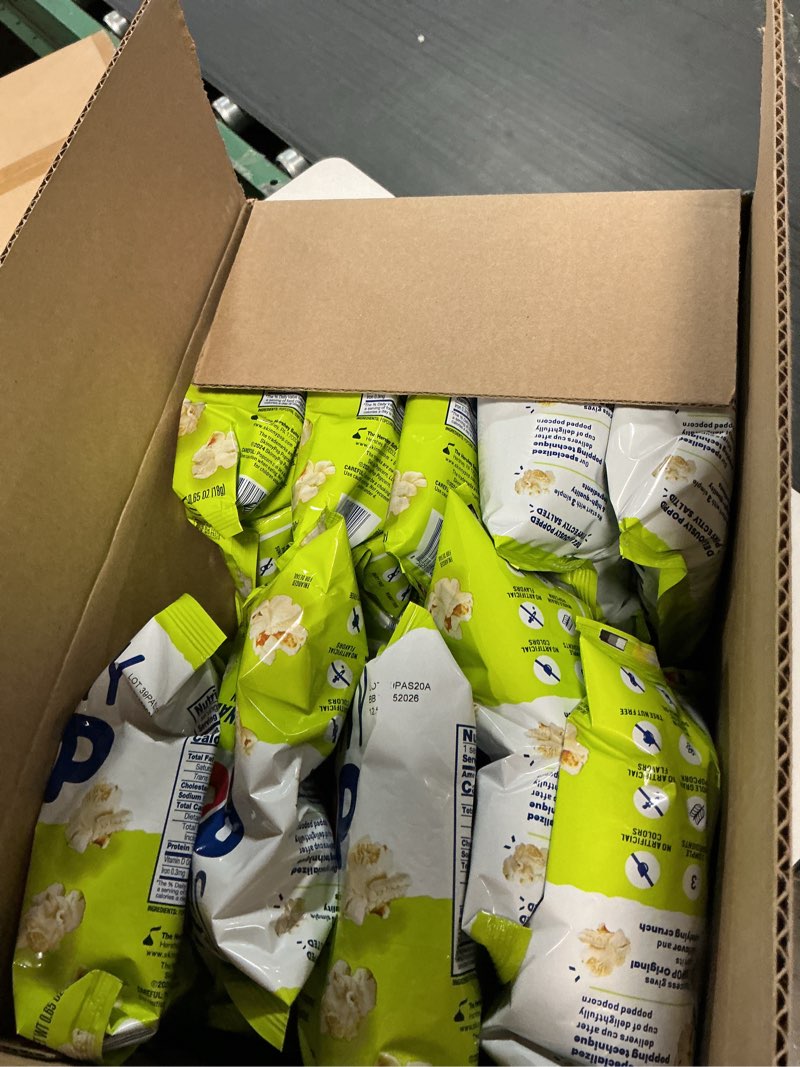 Condition photo showing Good Condition for (BB:01/15/2026)SkinnyPop Popcorn, Original, Whole Grain, Dairy-Free Snack, 0.65oz Bags (30ct) Original 0.65 Ounce (Pack of 30)