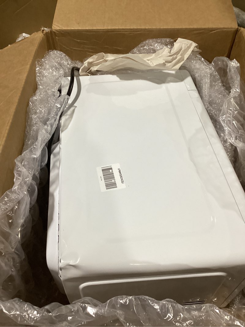 Condition photo showing Good Condition for Emerson MW7302W Compact Countertop Microwave Oven with Touch Control, LED Display, 700W, 10 Power Levels, 6 Auto Menus, Glass Turntable and Child Safe Lock, 0.7 Cu., Ft. White