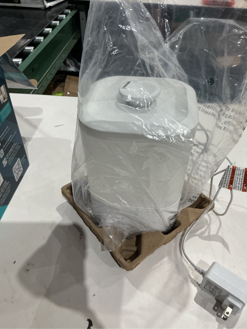 Condition photo showing Good Condition for safety 1st easy-fill cool mist humidifier, white