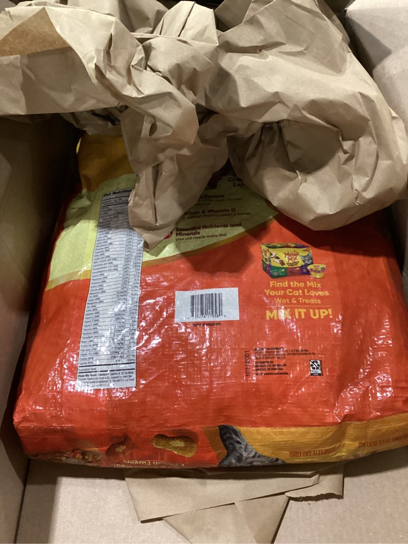 Condition photo showing New/Like New for meow mix tender centers, salmon & white meat chicken flavors, dry cat food, 20 lb. bag salmon & chicken 20 pound (pack of 1)