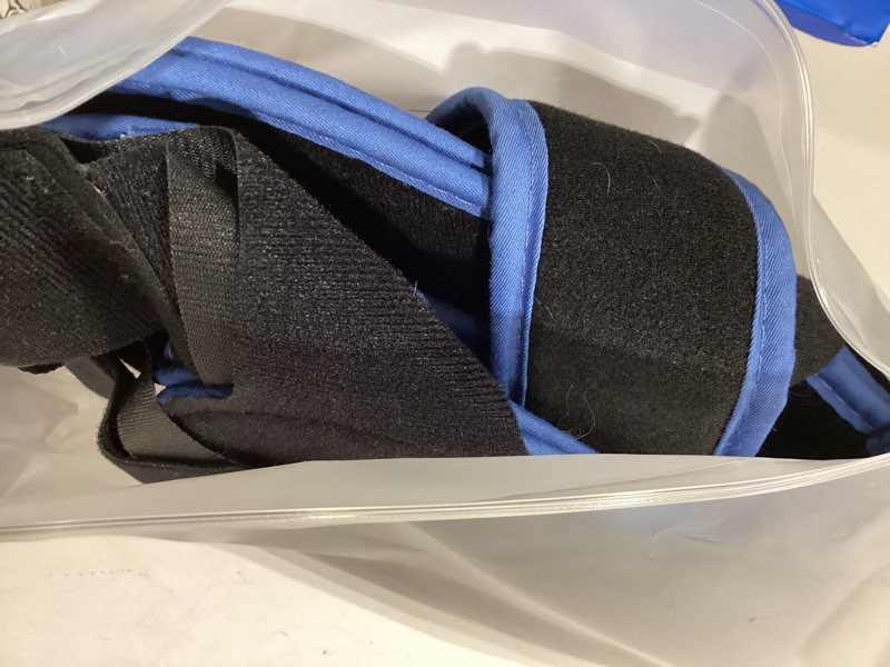 Condition photo showing Good Condition for velpeau arm sling shoulder immobilizer for women and men, fit left or right arm - rotator cuff support brace -medical sling for shoulder, clavicle, elbow injury (comfort type, medium: bust 29.5?-33.5?) medium comfort version