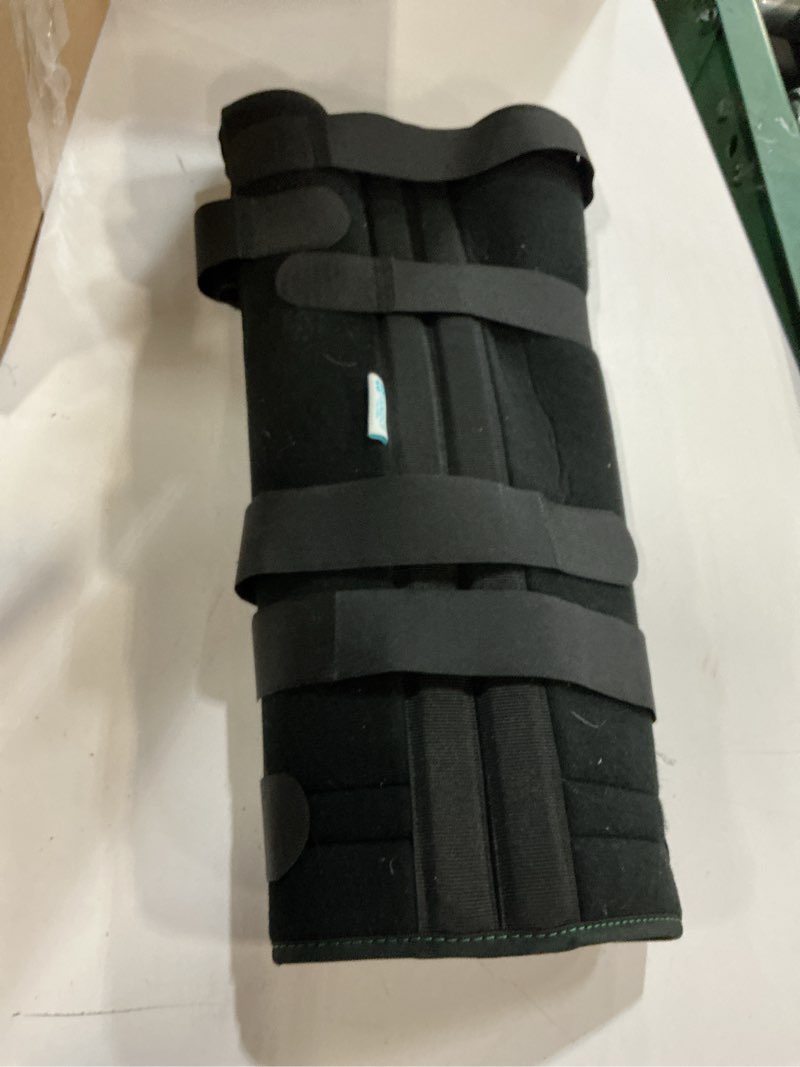 Condition photo showing As Is for Unisex Knee and leg immobilization Stabilizer for Post Surgery Recovery,Knee Fractures,Instability, ACL,MCL,Meniscus Tear,Arthritis,Displacement Recovery,18.1" Length Universal Medium/Large (Pack of 1)