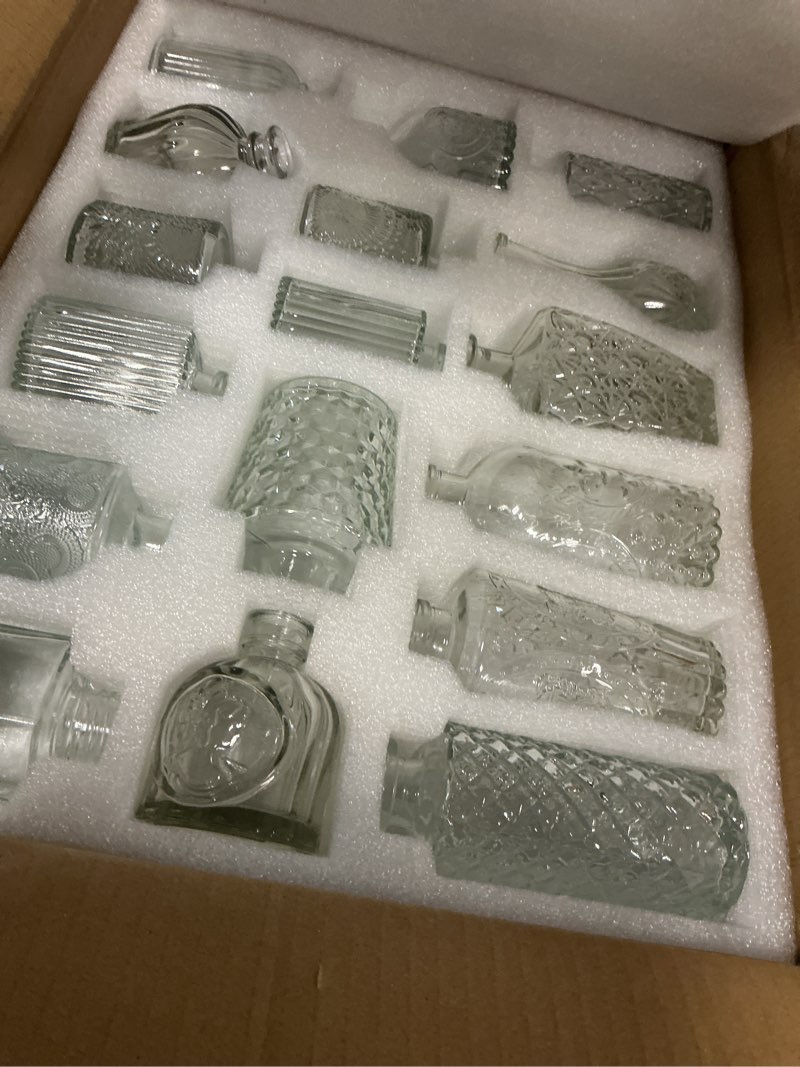 Condition photo showing Good Condition for aheroi 32 pcs bud vase set, clear vases for centerpieces, cute glass bud vases small vases for flowers, mini vase flower vase set for wedding decorations, room office table decor clear-32pcs 32 pcs