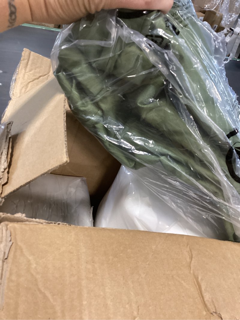 Condition photo showing New/Like New for green deep seat cushion 