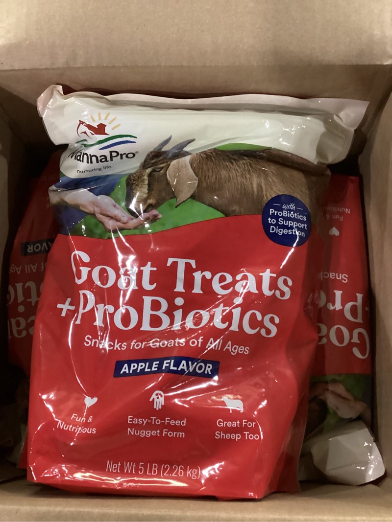 Condition photo showing Good Condition for manna pro apple probiotic goat treat, daily goat treats, treat for goats and sheep, easy to feed, enriched with vitamins, minerals and essential probiotics, pack of 6, 30lbs apple flavor 5 pound (pack of 6)