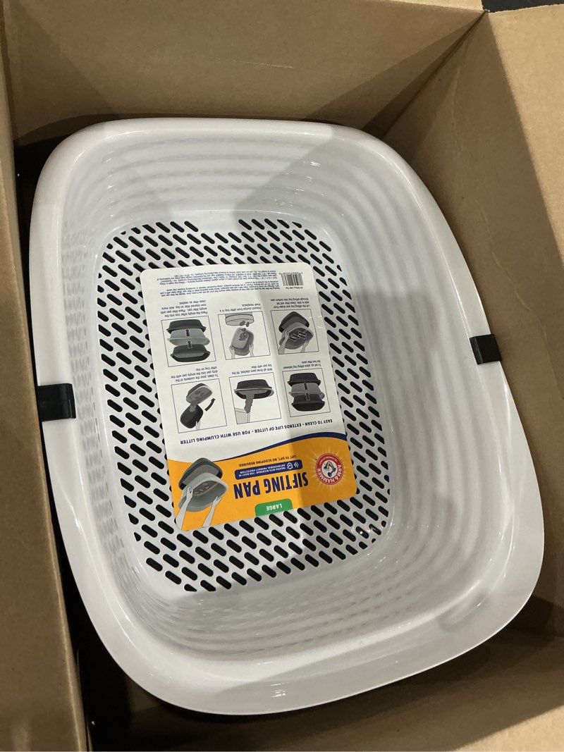 Condition photo showing New/Like New for arm & hammer large sifting litter box scoop free cat litter tray with microban, made in usa