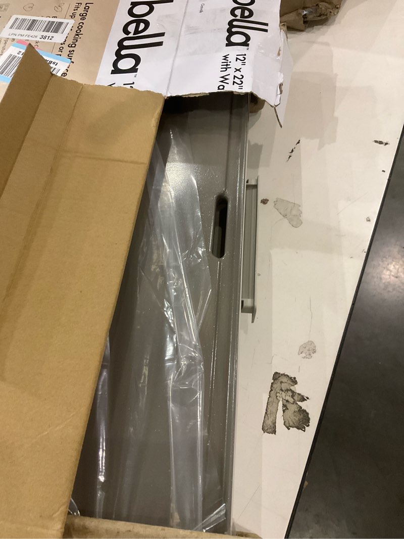 Condition photo showing Good Condition for bella 12" x 22" Electric Griddle with Warming Tray, EverGood™ Ceramic Nonstick Coating & Removable Temperature Probe, Dishwasher-Safe Drip Tray & Cool Touch Handles, 1500 Watt, Oatmilk 12" x 22" Oatmilk + Tray