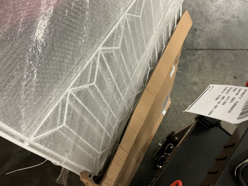 Condition photo showing As Is for amagabeli 5 panels 24in(h)×10ft(l) decorative garden fences and borders for dogs no dig rustproof metal fence panels garden edging border animal barrier fencing for flower beds yard patio decor black 24in(h) x 10ft(l) black arched