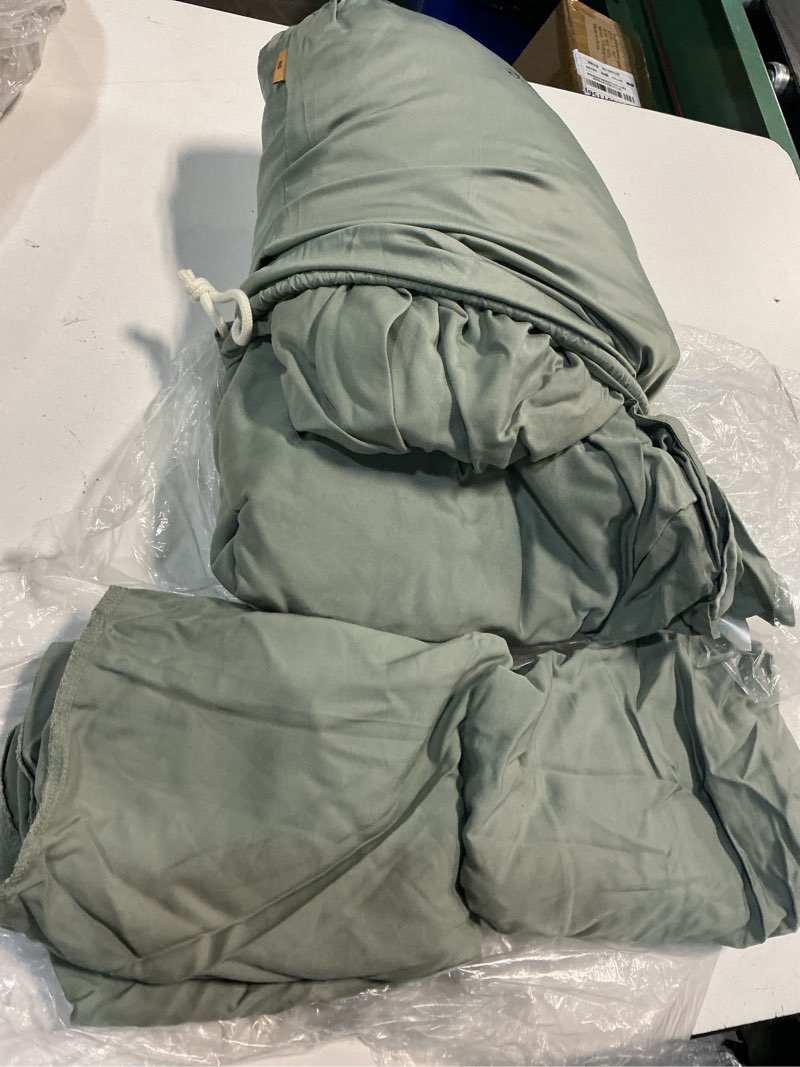 Condition photo showing Good Condition for quince bamboo sheet set king size eucalyptus