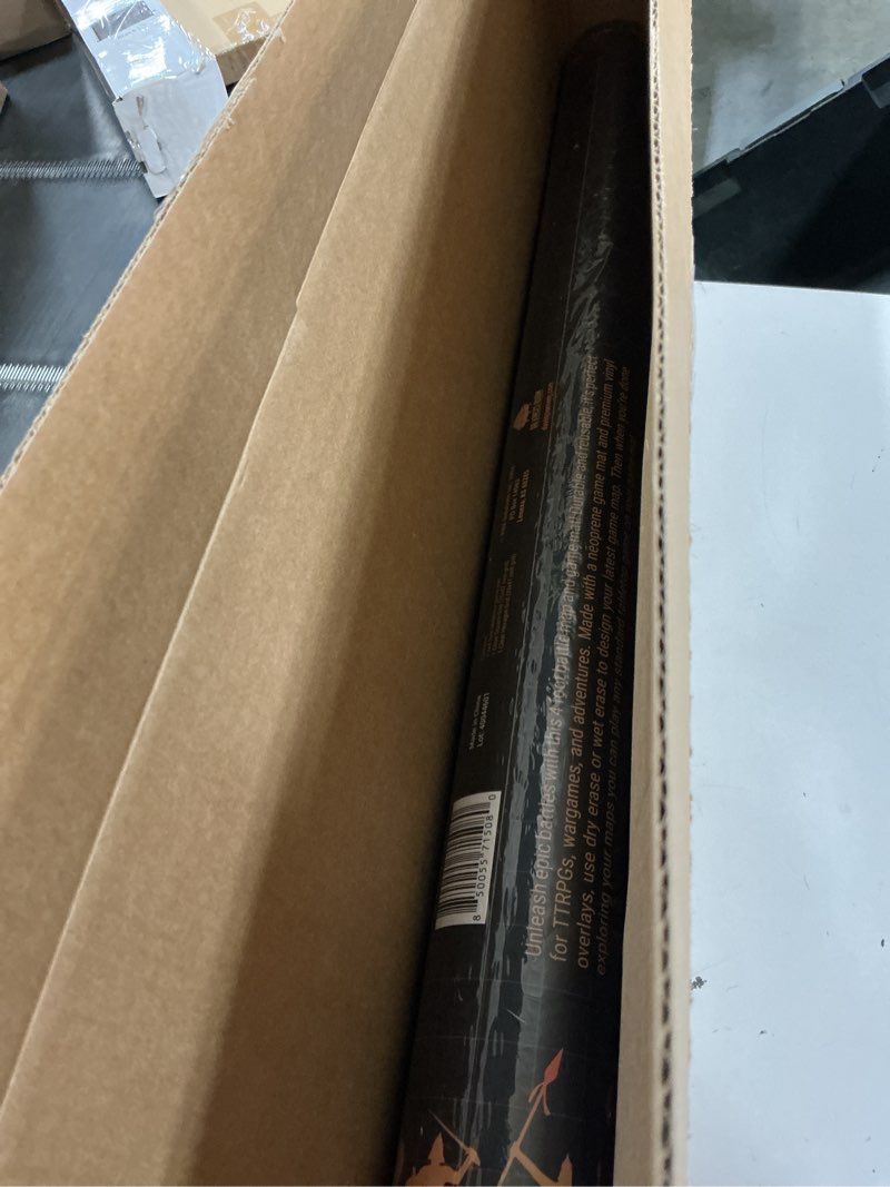 Condition photo showing Good Condition for da vinci's room 2-in-1 dnd battle map and 4 foot rubber game mat 48x36 inches with dry erase square or hex grid - dnd battle mat, d&d map for d&d, board games, ttrpgs and other tabletop games