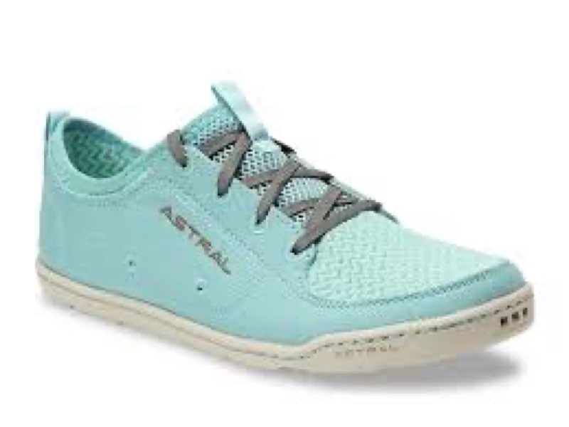 size 9 astral loyak women's