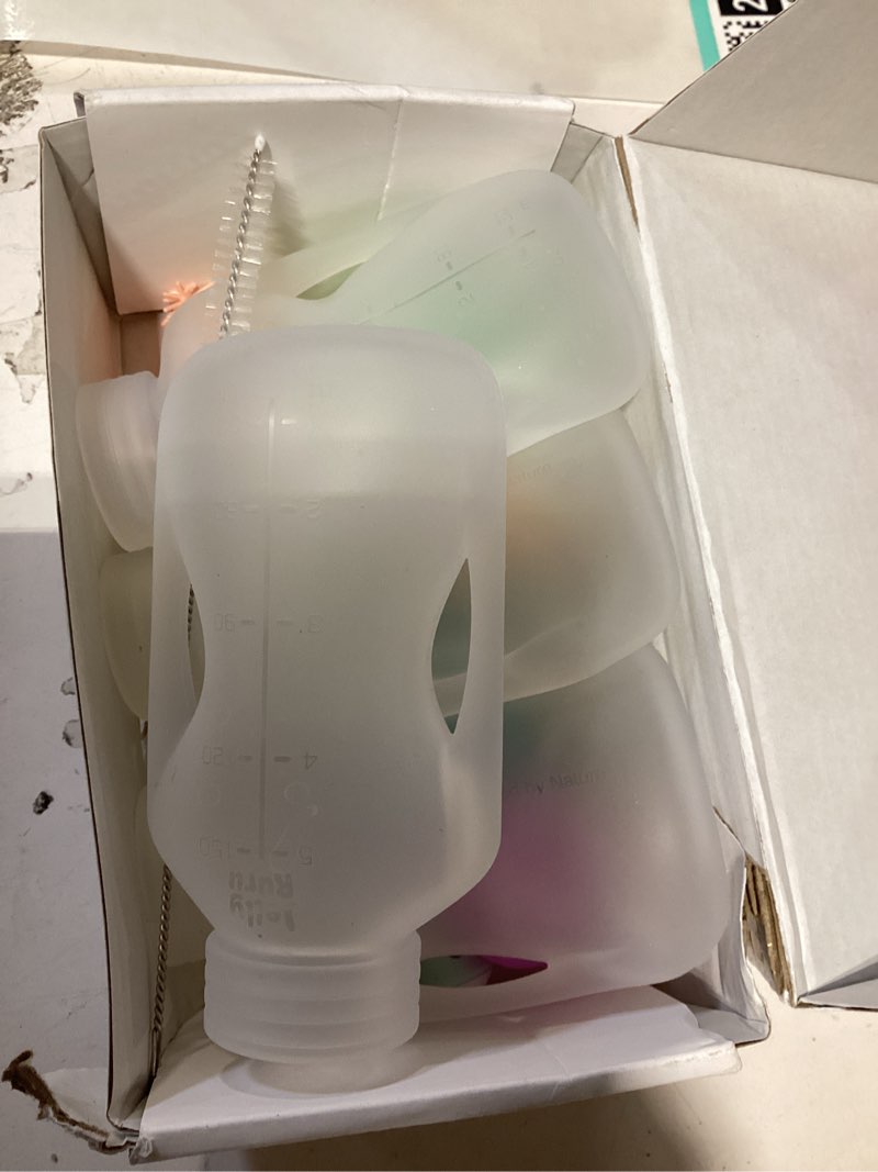 Condition photo showing Good Condition for silicone reusable baby food pouches with straws, 4 pack leakproof refillable squeeze pouches, dishwasher, freezer, microwave safe, 5oz baby food storage for homemade puree, yogurt
