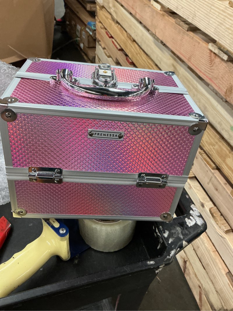 Condition photo showing Good Condition for 4 trays makeup train case cosmetic storage with dividers lockable jewelry makeup box organizer pink