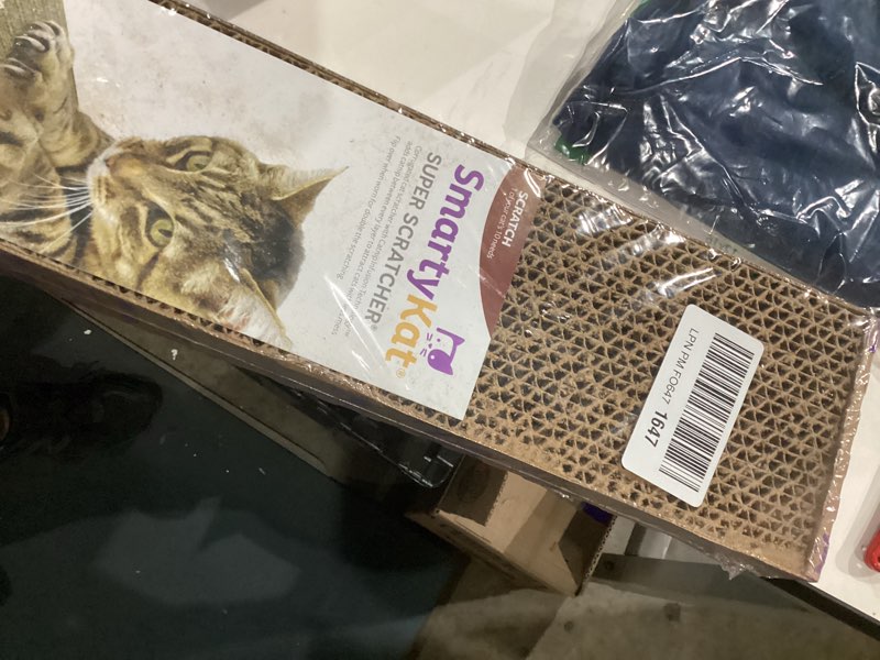 Condition photo showing Good Condition for SmartyKat Super Scratcher Wide Corrugated Cat Scratcher for Cats & Kittens, Features Catnip Infusion Technology & Less Mess, Recycled Material, Brown Super Scratcher (Single Wide) 4-Pack