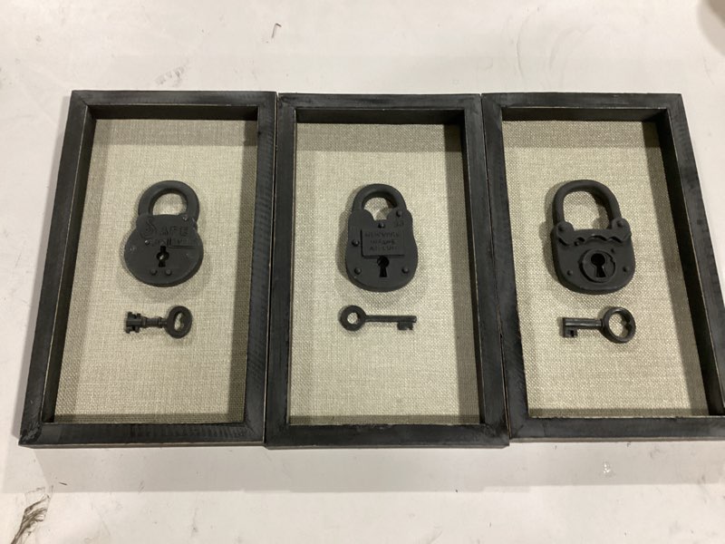 https://lotting-media.assets.bidfta.com/lotting_9896d02e-3940-45c9-8a8e-6e83869ab3d8