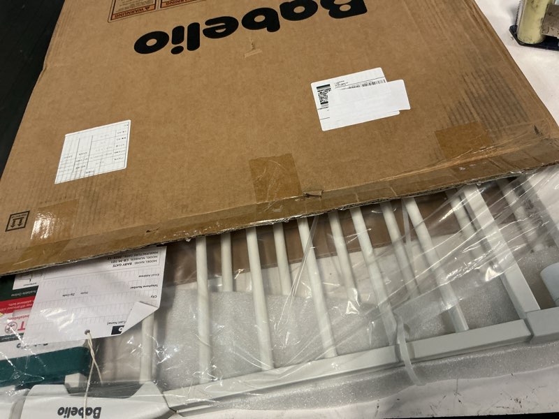 Condition photo showing Good Condition for babelio 36" tall baby gate, pressguard p7, 29-48" auto close pressure mounted dog gate for stairs, doorways & hallway, protector basics easy walk thru pet gate, white white 36"tall 29"-48" wide