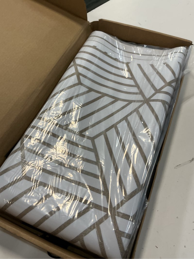 Condition photo showing Good Condition for deyimmei mahjong mat for table - non-slip mahjong table cover with storage pockets, perfect mahjong accessories & gifts for women, men, and mahjong enthusiasts (golden herringbone)