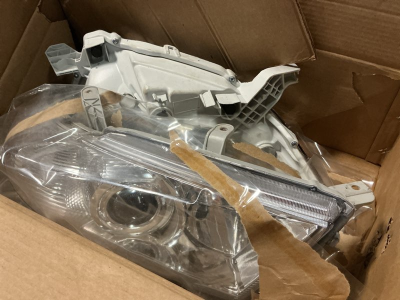 Condition photo showing Good Condition for headlight assembly compatible with 2011 2012 2013 toyota highlander headlamp pair, housing amber reflector 2011-2013 highlander