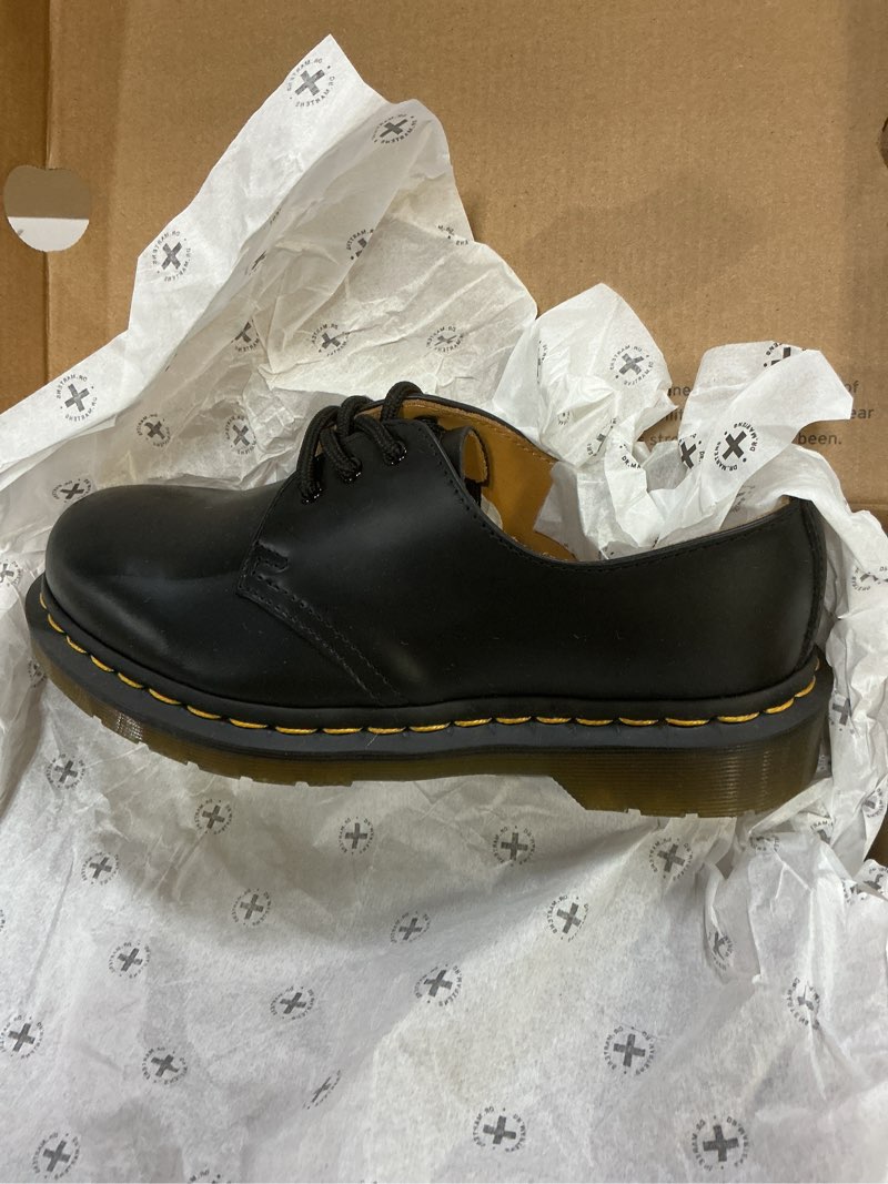 Condition photo showing New/Like New for dr. martens men's 1461 ys