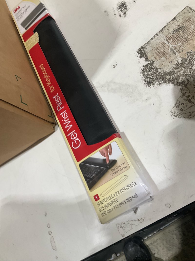 Condition photo showing Good Condition for 3m keyboard wrist rest, gel, black leatherette, wired, kp200le
