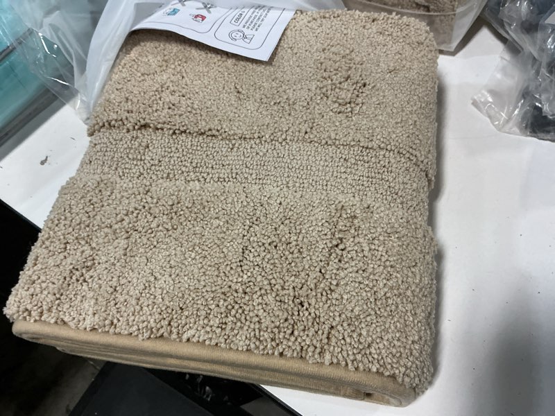 Condition photo showing Good Condition for Color&Geometry Khaki Bathroom Rugs Non Slip Large Bath Rugs Absorbent 24"x43",Washable Bath Mat Quick Dry, Upgraded Premium Microfiber Plush for Bathroom Bathtub and Shower Floor,Laundry