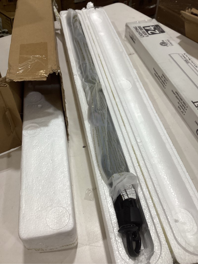 Condition photo showing Good Condition for zonfant a pair electric rear tailgate power liftgate support strut shocks compatible with land rover vehicle 2012-2013 range rover sport, replace#lr051443 lr05144301 lr051443-01 lr062078 pm9907 2 pcs
