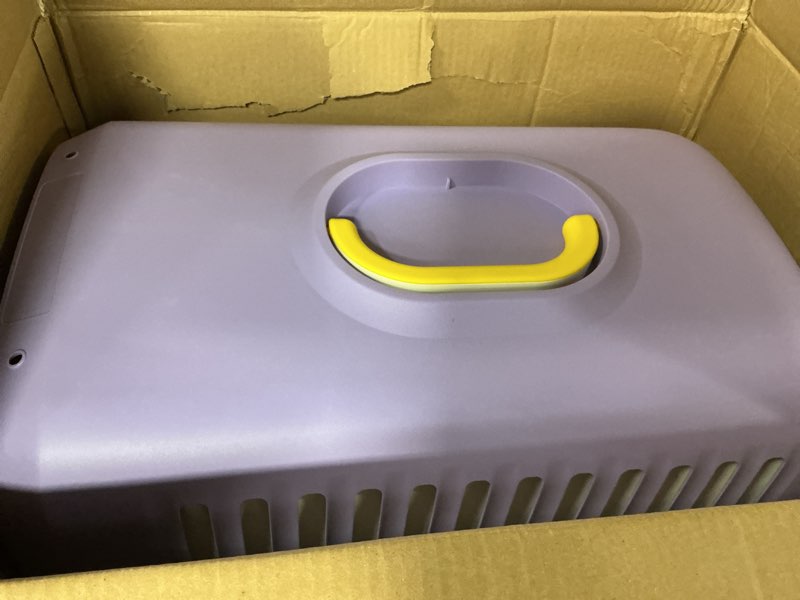 Condition photo showing Good Condition for oodles 24\\\" plastic travel pet kennel, with clip on bowl