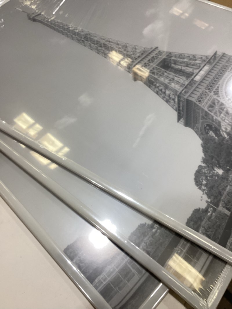 Condition photo showing Good Condition for upsimples 18x24 Picture Frame White 3 Pack, Scratch-Proof Poster Frames 18 x 24 for Photo Gallery - Slide-In Strips, Horizontal or Vertical Wall Mounting White 18x24